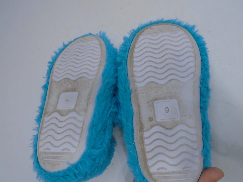Toddler/Infant Size 9 Blue Monster furry Slip On house Shoes - Image 4 of 4