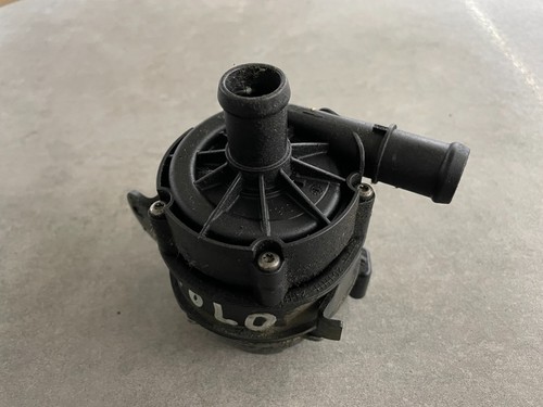 VW Polo Zusatzwasserpumpe 04L965567A