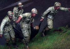 1/35 Resin Model Kit Vietnam War US Army Medical 5 Figures Unassembled Unpainted