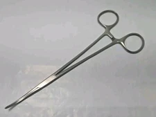 V. Mueller CH1707 Crile Clamp, Serrated Jaws, Curved, 7.5"