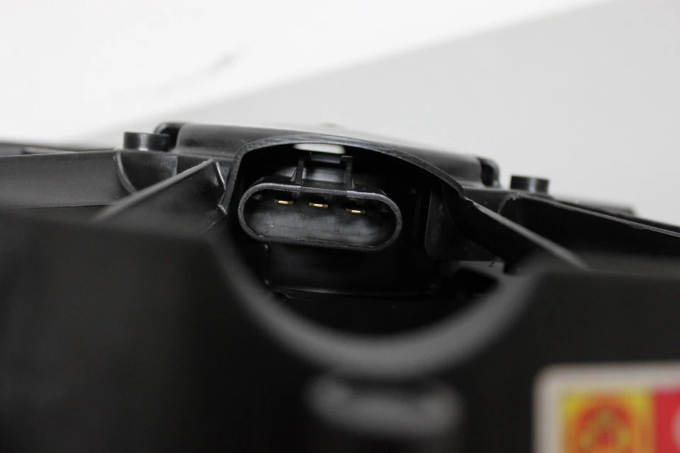 1996 2007 FORD TAURUS & MERCURY SABLE (RAD) COOLING FAN Foto 4 de 4