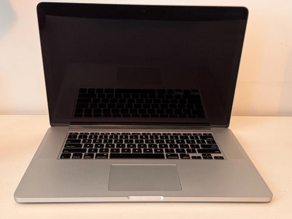 APPLE MACBOOK PRO 15 | 16GB | 256GB SSD | i7 3.4GHZ | RETINA |MONTEREY |WARRANTY - Image 2 of 4