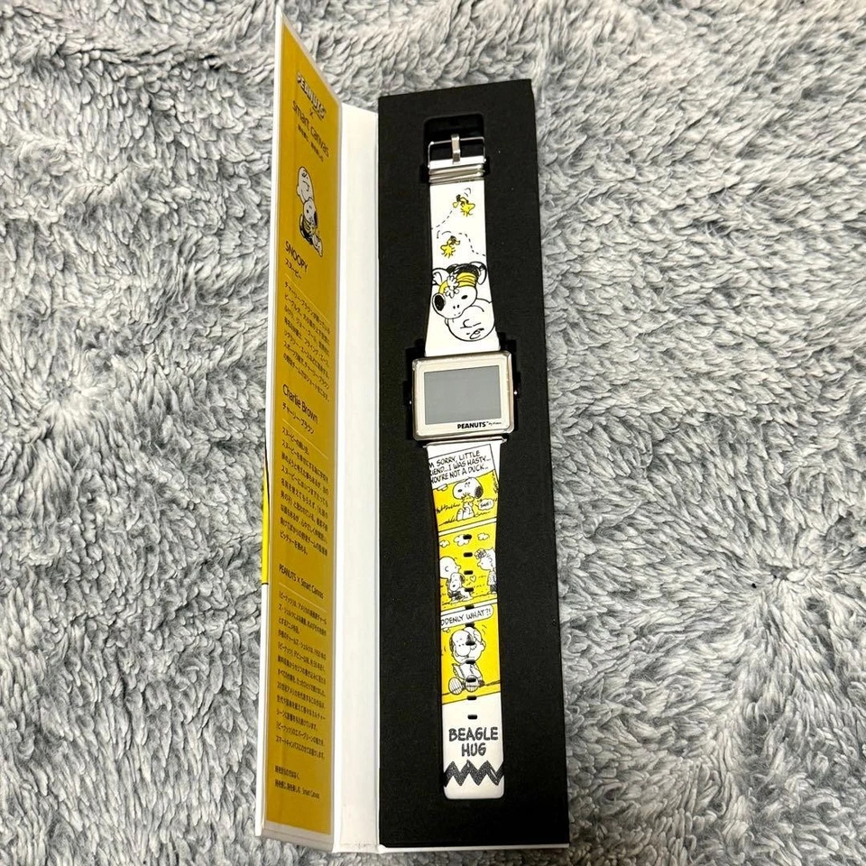 EPSON Smart Canvas Snoopy Digital WatchSnoopy and Charlie Brown - Image 2 of 3