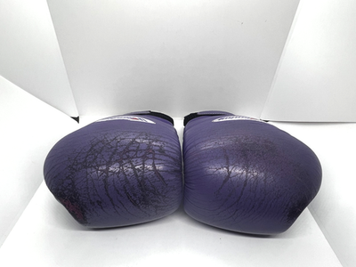 Winning Boxing Gloves CO-MS-500B Professional Tape Type 14oz