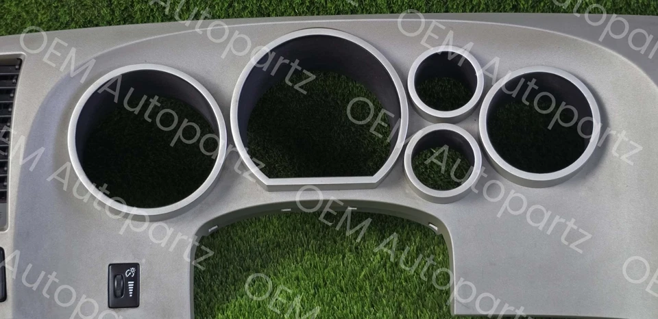 Panel de instrumentos de tablero Toyota Tundra Sequoia 2007-2017 bisel clr plateado fabricante original usado Foto 4 de 4