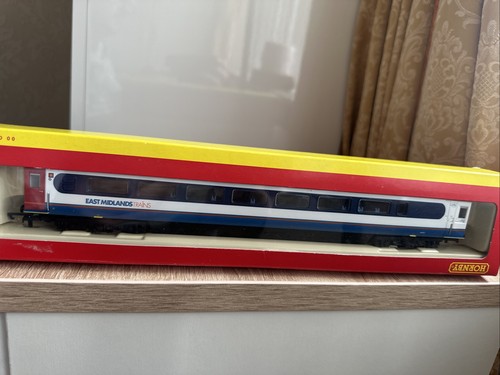 HORNBY R4416 EAST MIDLANDS MK3 TRAILER GUARD STANDARD TGS COACH A 44047  | Zustand: New