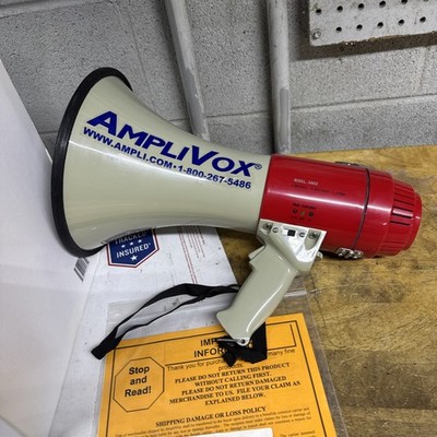AmpliVox MityMeg S602 Megaphone -25W Amplifier- up to one mile range With Case