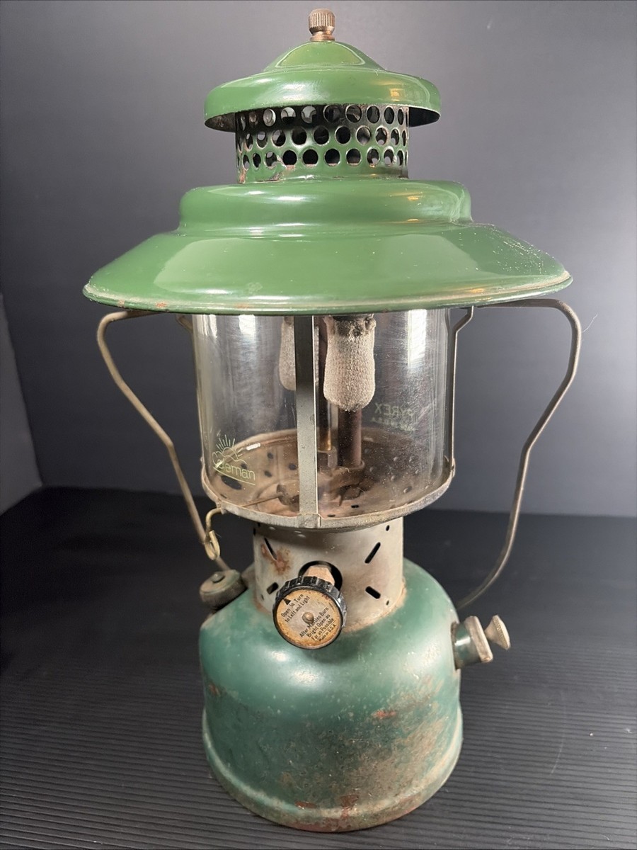 Vintage Coleman 228E Double Mantle Kerosene Lantern 1944 for sale