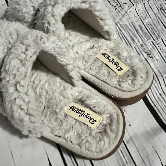 Zapatillas Dearfoams Acogedoras Sherpa con Banda Tribal Blancas Zapatos de Casa Difusos Talla 7-8 Foto 2 de 4