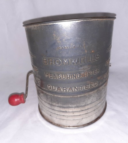 Bromwells 2 to 5 Cup Measuring Sifter Vintage Red Wood Knob Metal Screen USA - Picture 2 of 7