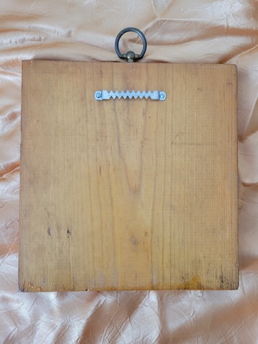 Vintage Copper Pressed Smiling Fluffy Cat With Bow On Wood Hanging Wall Picture - Picture 4 of 7
