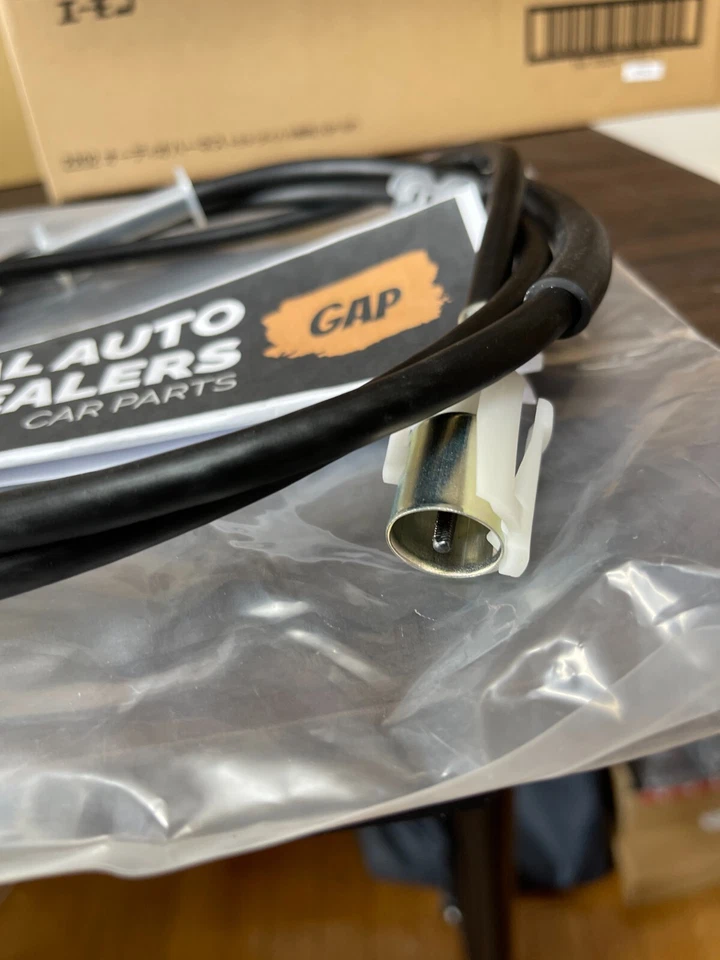 Genuine Mazda OEM B2000 B2200 & B2600 1986-93 Pick Up Speedometer Cable Foto 4 de 4