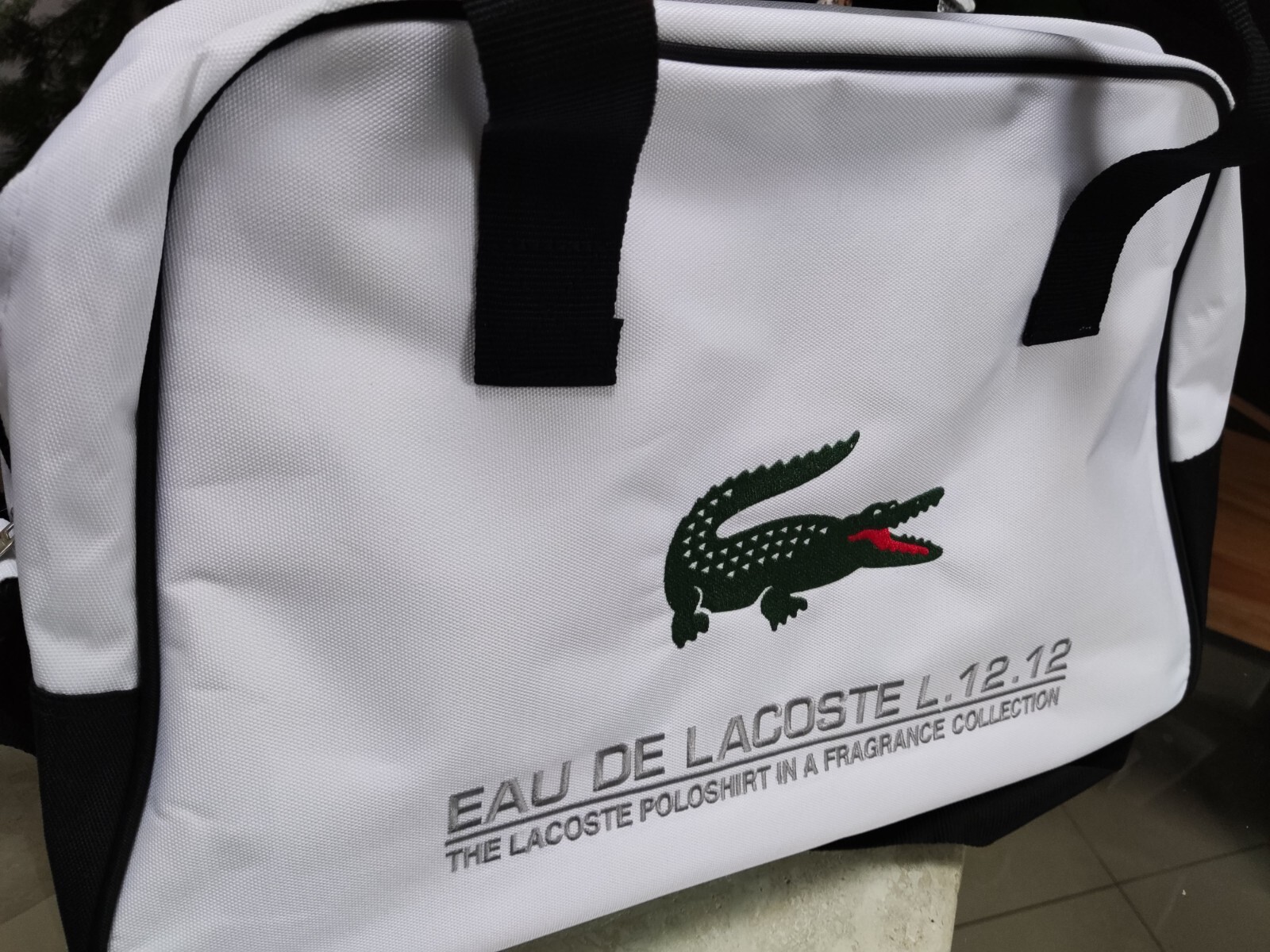 LACOSTE Bag White Mens Gym Travel Overnight White Green Crocodile New