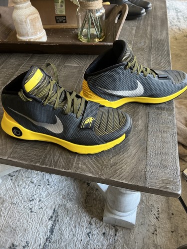 Dead stock Nike KD Trey 5 III Men's 