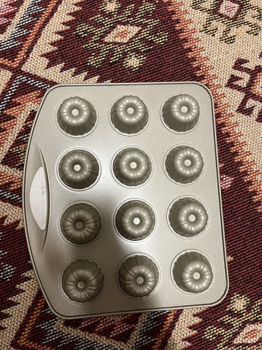 Set of 6 Silicone Cake Molds (New, Never Used) - Picture 8 of 10