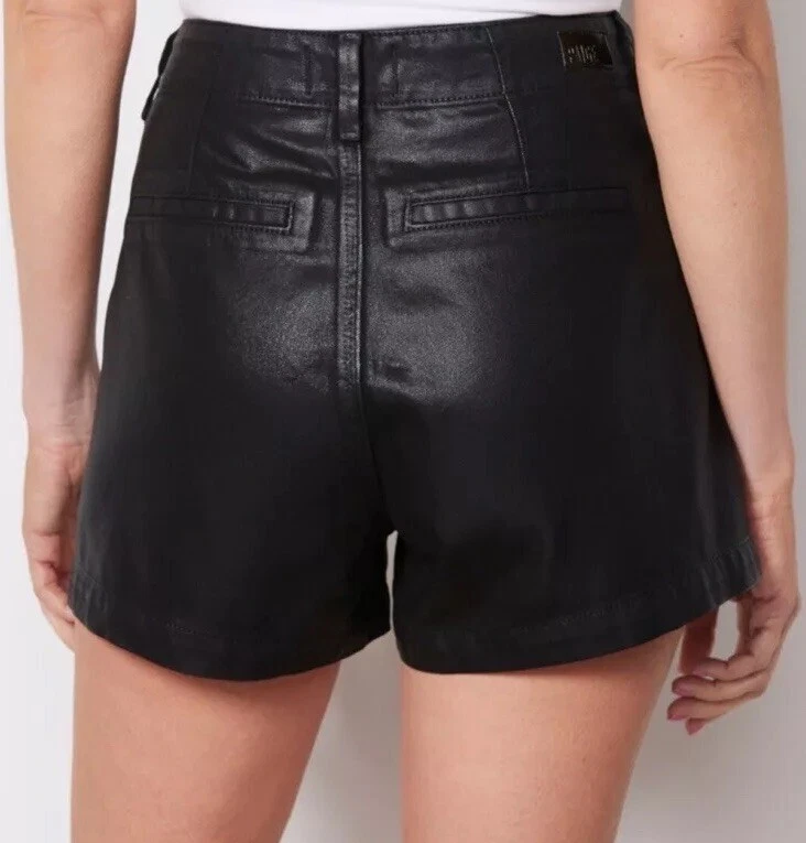 Pantalones Cortos PAIGE Negros Recubiertos Imitación Cuero Plisado Frontal Tiro Alto Mujer Talla 32 $189 Foto 2 de 4