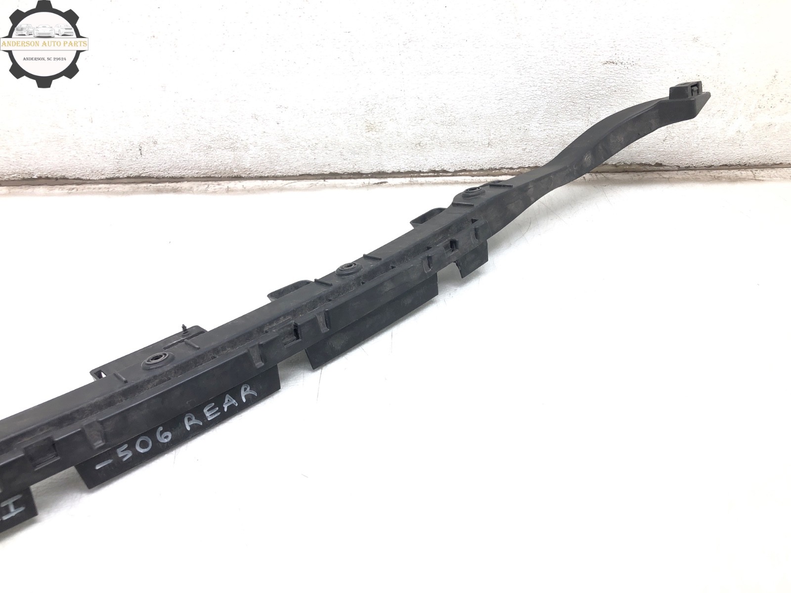 2014-2019 MASERATI GHIBLI CENTER REAR BUMPER SUPPORT MOUNT BRACKET OEM