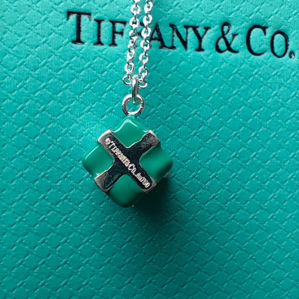 Tiffany & Co. Collar Caja Esmalte Azul Colgante Plata de Ley 925 Foto 3 de 4