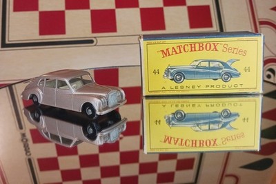 Matchbox #44B Rolls Royce Phantom V 1964 VN/MINT In Original D2 Box