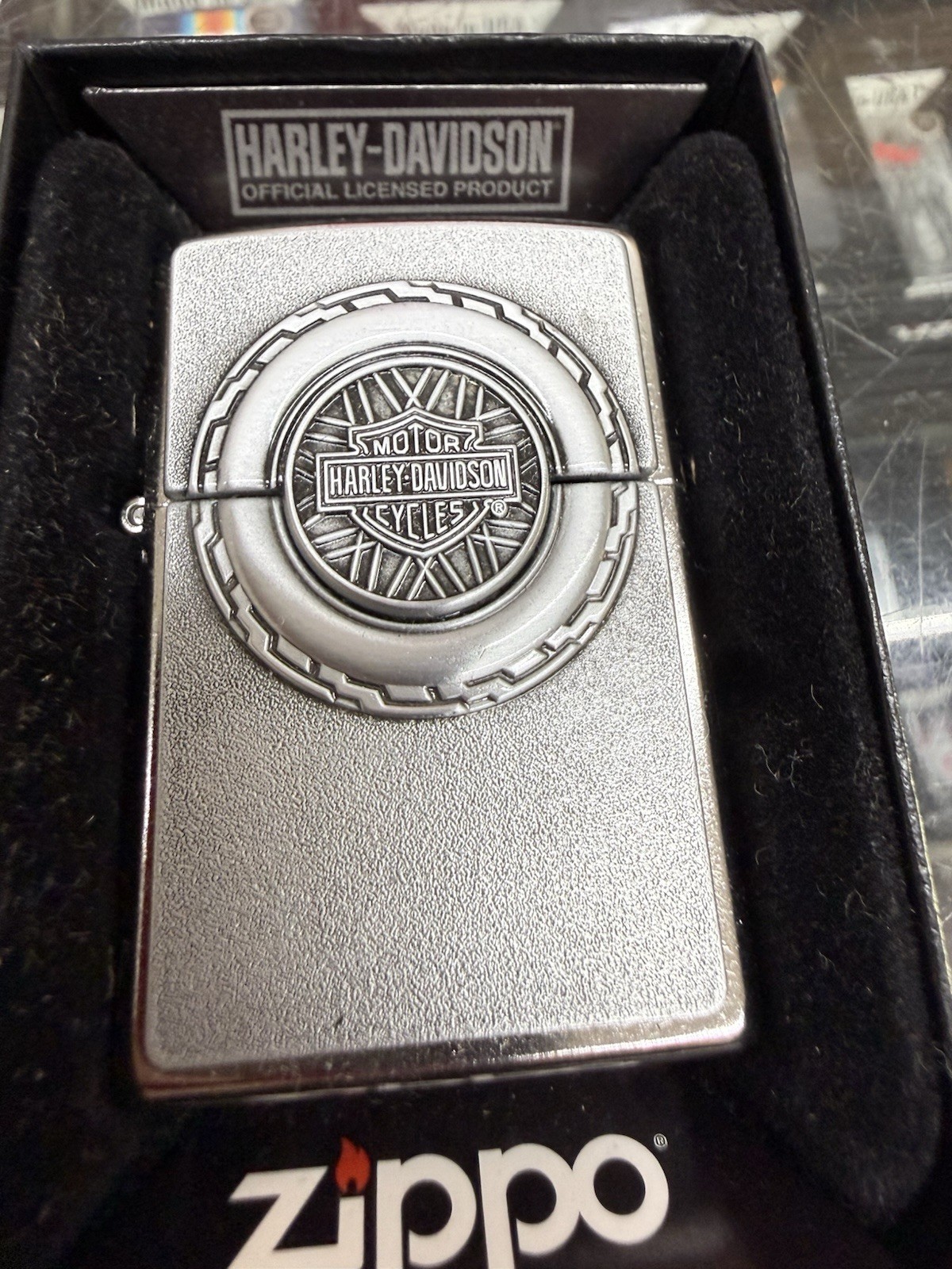 Harley Davidson 49175 Street Chrome Emblem Attached Zippo Po