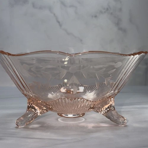 Pink Depression Glass Etched Leafs And Footed Bowl Candy Dish Trinkets