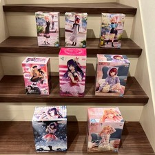 Lotto figurine anime assortite premi divertimento figurine da collezione