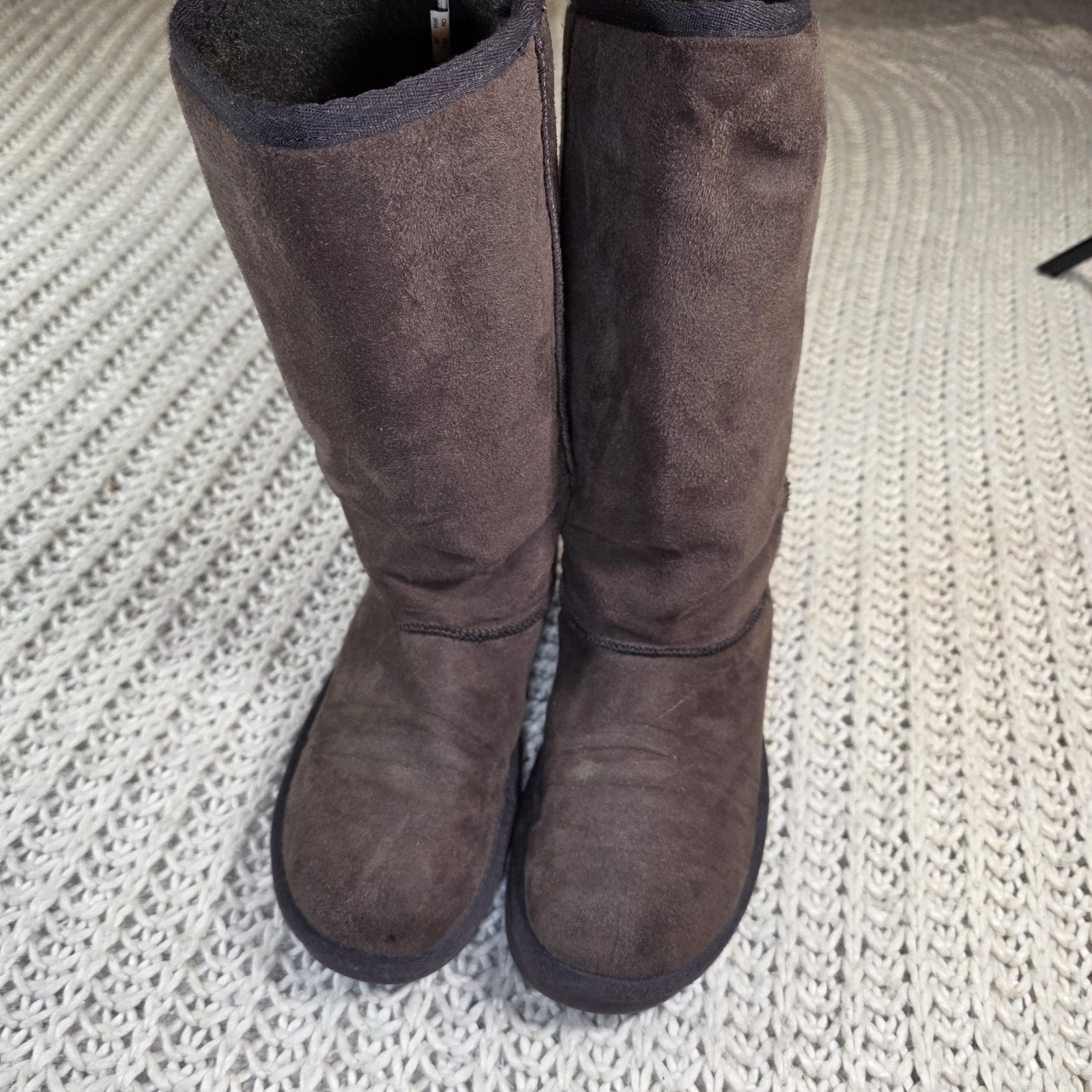Skechers Women’s Boots 8.5 Brown Suede Faux Fur Lined Tall Winter Warm Comfort