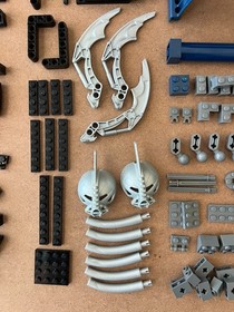 LEGO BIONICLE: Piraka Stronghold (8894) - READ DESCRIPTION!