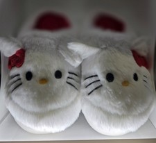 Hello Kitty Slippers 5/6W