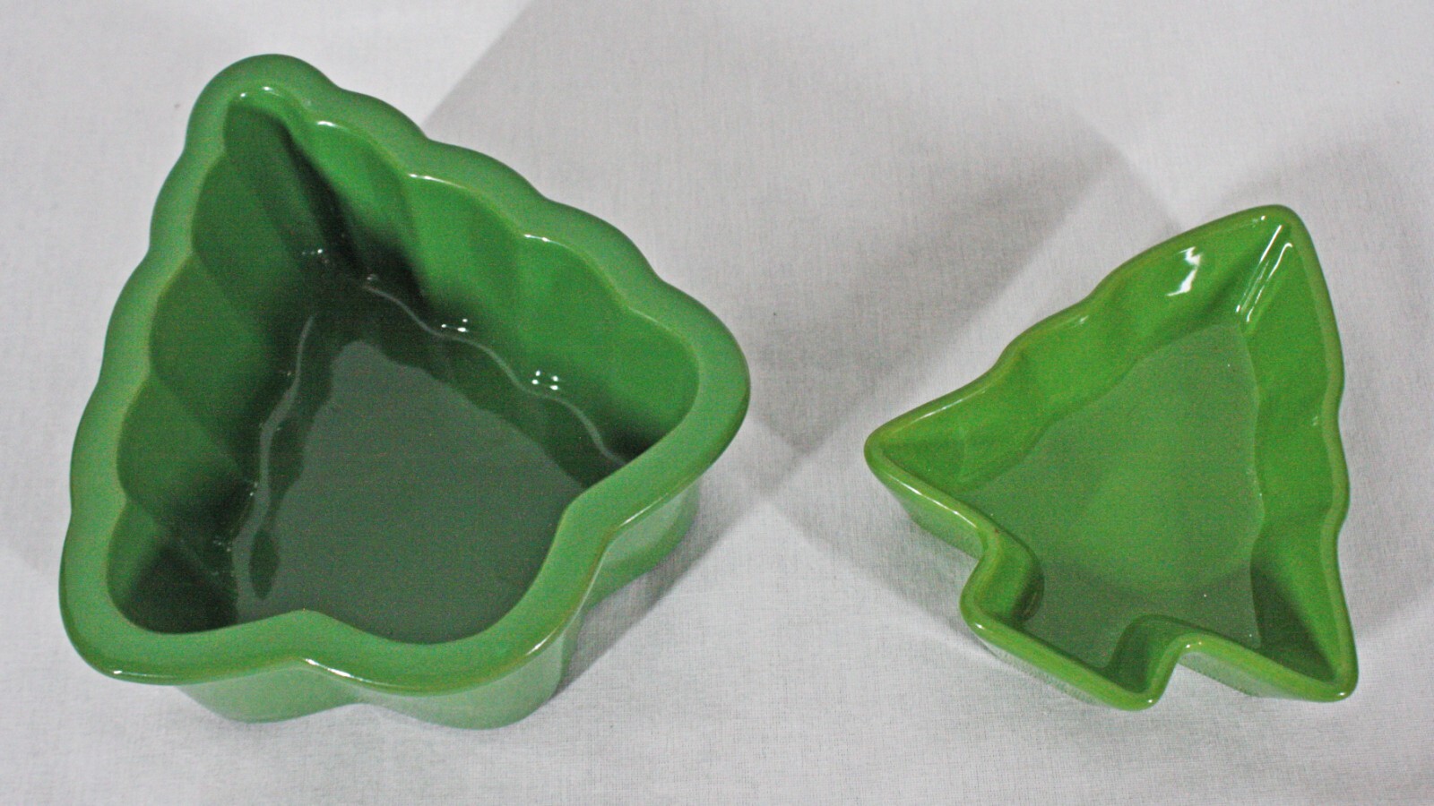 CELEBRATE IT SET OF 2 GREEN CERAMIC CHRISTMAS TREE SHAPED RAMEKIN ...