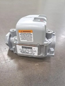 Used Honeywell VR8215S1289 natural gas valve 24vac Nordyne 624755