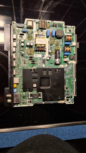 Mainboard KANT-SU/NU7100 REV: 1.1    VN43UH130ECX 1.3 aus Samsung UE43NU7199