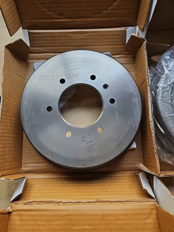 2 Brake Drum Wearever YH140471 - Image 2 of 3
