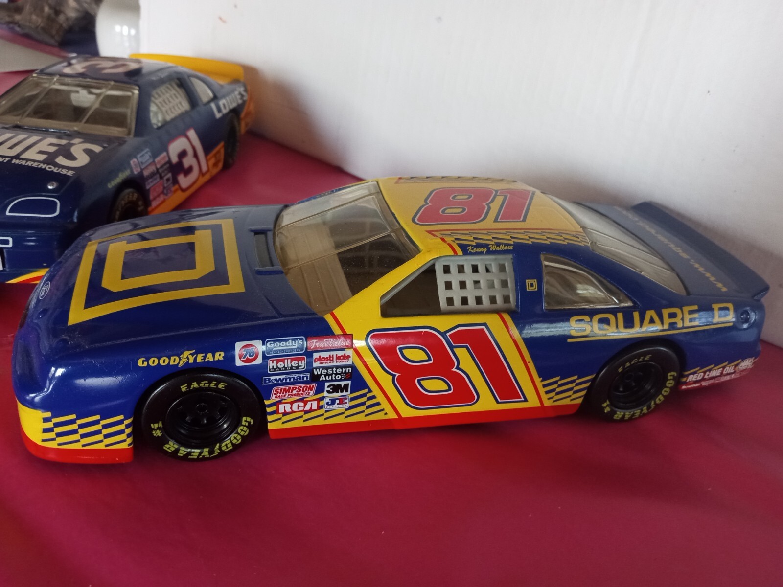 Picture 4 of 5