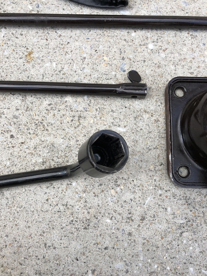 9602 Toyota 4runner OEM Bottle Jack Handle Tool Kit Lug Wrench Spare