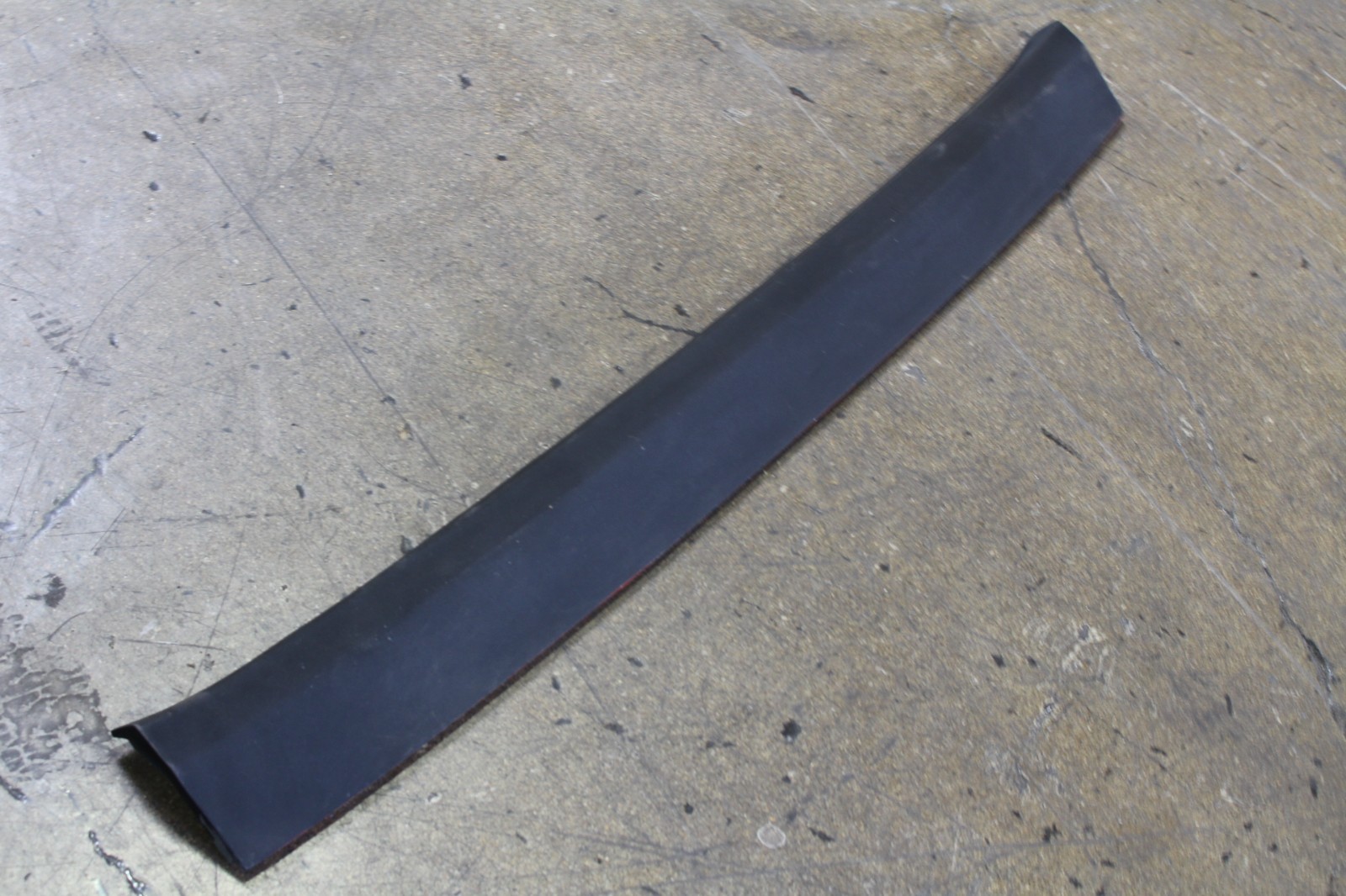 Ferrari Mondial, Rear Roof Rubber Moulding, Used, P/N 60578100