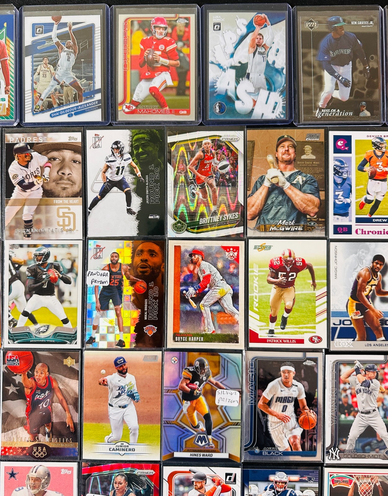 HUGE Sports CARD LOT! Jersey AUTO RC SP PRIZM Luka Doncic, Mahomes, Griffey Jr.! view 3