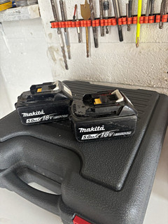 Makita 2x 18V 5Ah Lithium Ion (Li Ion) Power Tool Batteries Black