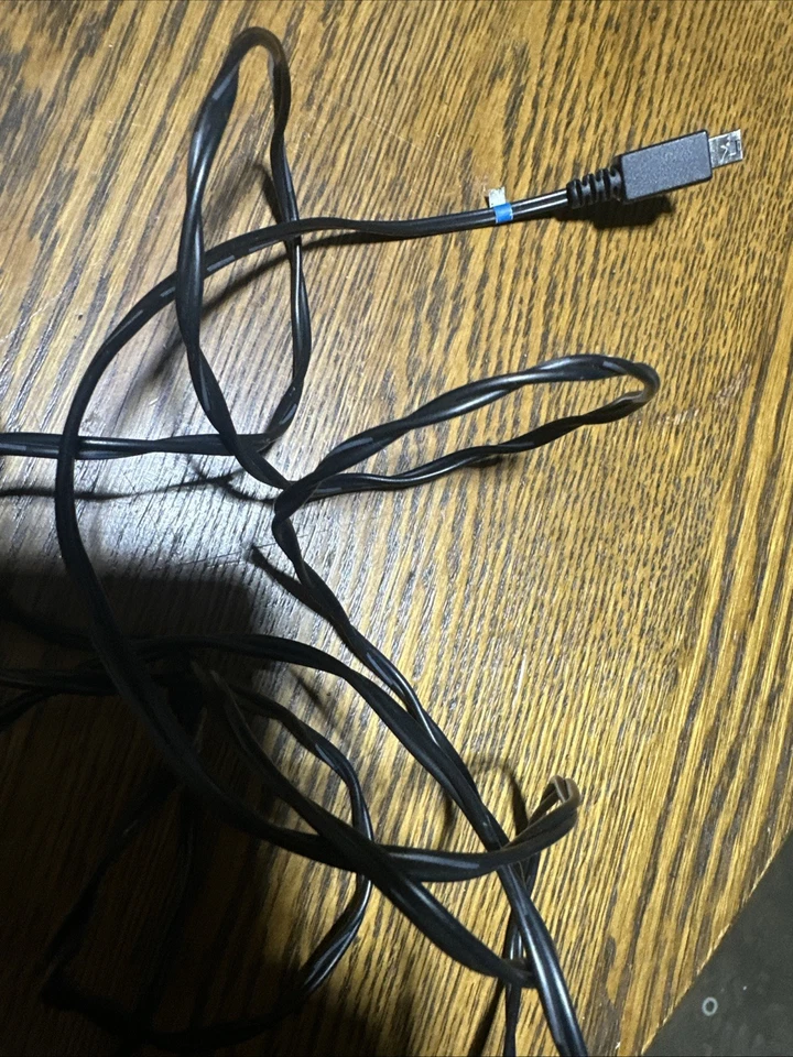 Motorola AC Power Supply Model No. FMP5185B SPN5158B Phone Charger  Mini USB - Image 2 of 3