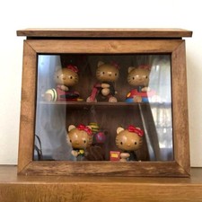 Hello Kitty Wooden Box Set with 5 Wooden Hello Kitty Dolls Collectible Toy