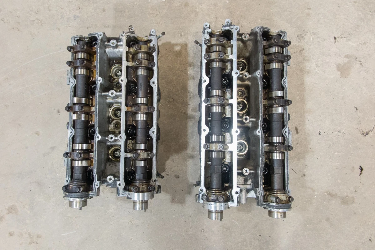 べンツ124-300CE-24Vエンジンシリンダーヘツト販売 べンツ124-300CE-24Vエンジンシリンダーヘツト販売