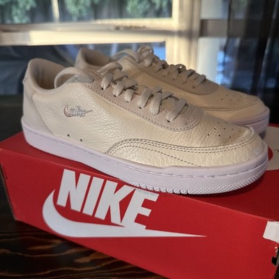 Nike Court Vintage PRM Ivory Women s Size 7 CW1067-102
