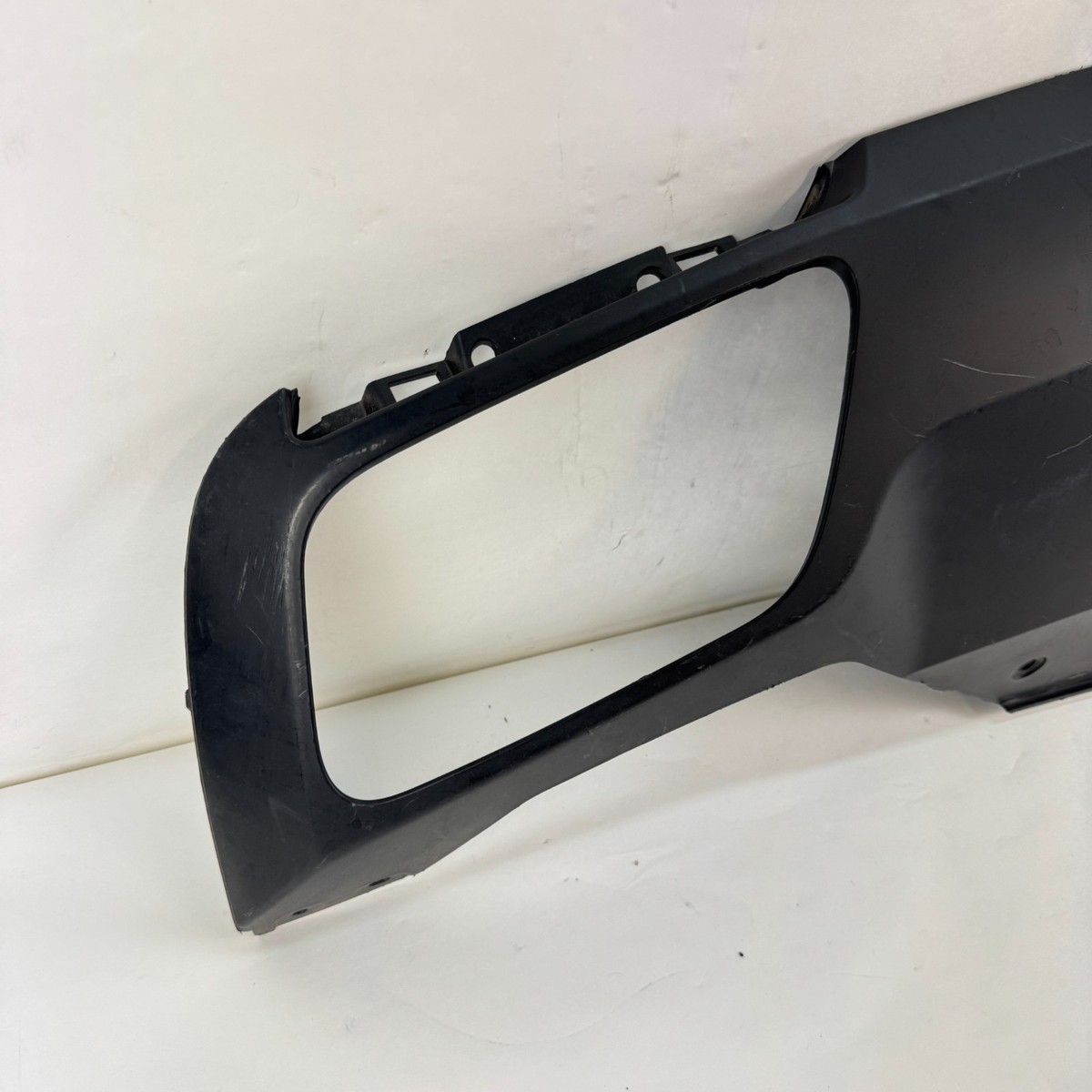 42② OEM 2018 2019 Cadillac XT5 Rear Bumper Lower Cover Valance Panel