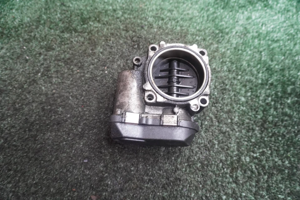 BMW 550i 2009 2010 2011 4,4 L carrocería del acelerador del motor fabricante original 135 k millas A2C53181967 Foto 2 de 4