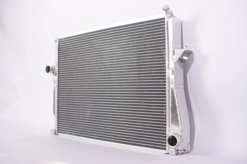 3Rows Aluminum Radiator For BMW Z3 M Coupe Roaster 2.8L 3.2L (MT) 1997-2002 Foto 4 de 4