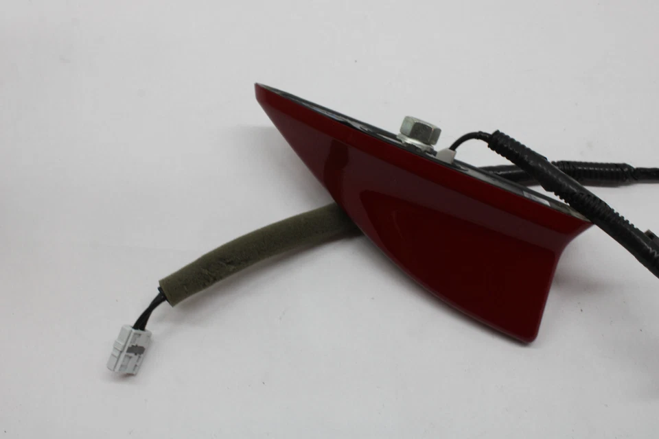 Honda HRV HR-V 2017 antena techo aleta de tiburón rojo Milano R81 fabricante de equipos originales 16 17 18 19 20 21 Foto 4 de 4