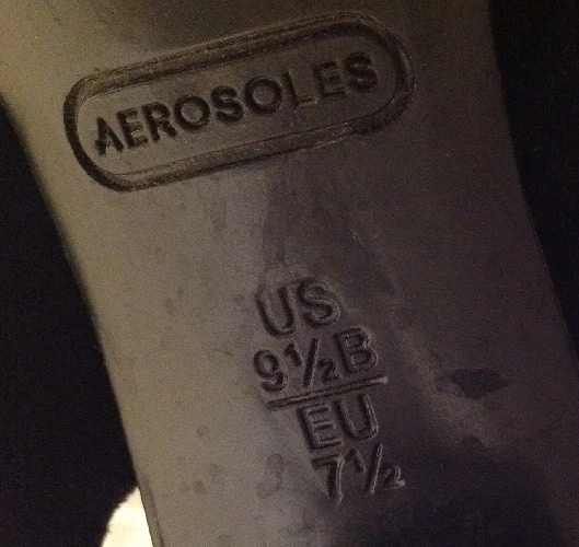 Zapatos de salón de gamuza negros 9 1/2 para mujer Foto 2 de 4