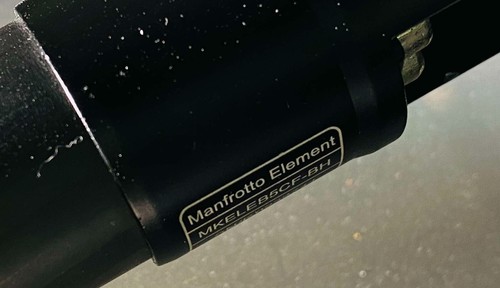 Manfrotto Element MKELEB5CF-BH Professional Traveler Light Carbon Tripod - Photo 7/8