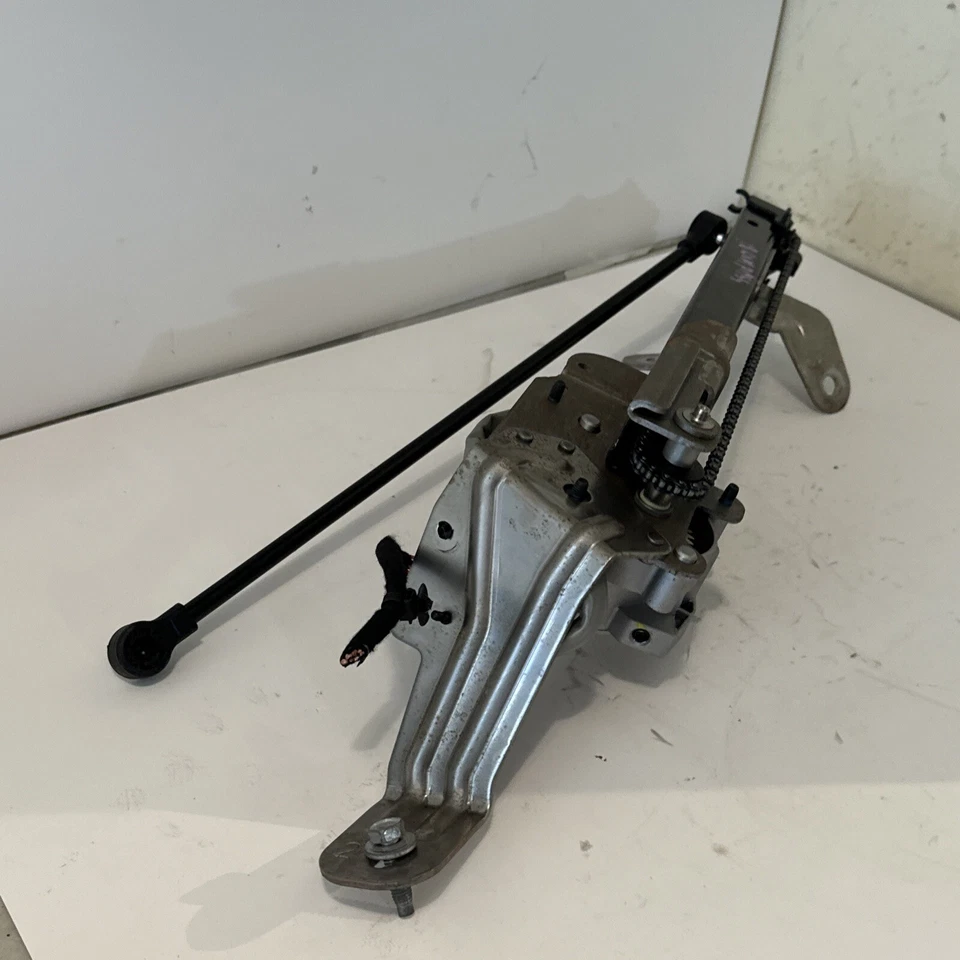 2018 JEEP COMPASS POWER LIFT-GATE MOTOR AND GEAR OEM 68250076AD - Image 4 of 4