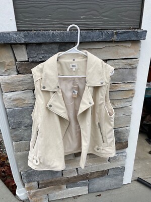 bke beige vest brand new - perfect for winter 